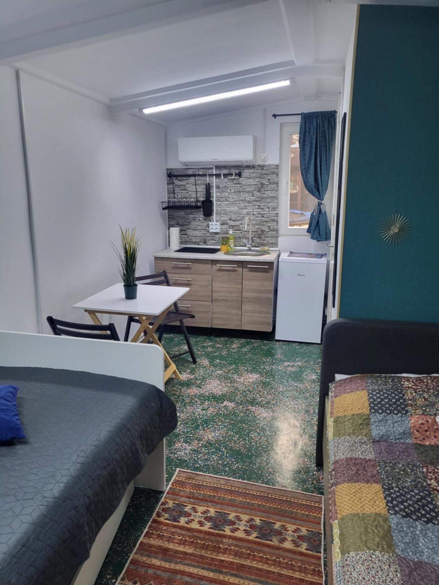 Casa Fundeni Sofia * Bucureşti